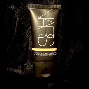 NARS PURE RADIANT TINTED MOISTURIZER SPF 30- SHADE: NORWICH
